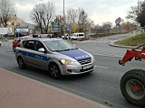 Zderzenie ciągnika z fiatem w Dzierżoniowie