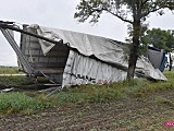 Ciężarówka wypadła z drogi