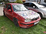 VW golf zderzył się z seatem w Bielawie