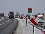 Zderzenie volkswagena z ciężarówką na ósemce