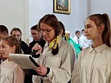 Dzień Papieski - występ uczniów Szkoły Podstawowej im. Jana Pawła II w Łagiewnikach