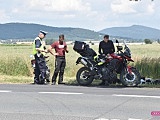 Zderzenie forda i motocykla na drodze Dzierżoniów - Świdnica