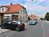 Nietrzeźwy kierowca uderzył volkswagenem golfem w mur