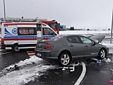 Zderzenie volkswagena z peugeotem na obwodnicy Dzierżoniowa