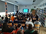 Piławscy dzielnicowi ponownie odwiedzili młodzież z miejscowej szkoły podstawowej