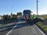 Zderzenie autobusu z mazdą na trasie Dzierżoniów - Pieszyce