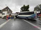 Zderzenie ciężarówki z autobusem w Przerzeczynie Zdroju