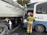 Zderzenie ciężarówki z autobusem w Przerzeczynie Zdroju