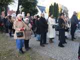 Tłumy na cmentarzach. Zobacz wideo i zdjęcia z Bielawy, Dzierżoniowa i Pieszyc