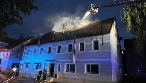 Pożar budynku wielorodzinnego w Dzierżoniowie