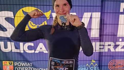 Funkcjonariusze z Dzierżoniowa wzięli udział w Sowim Biegu 2025