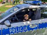 Dzielnicowi z Piławy Górnej i Łagiewnik na pikniku rodzinnym w Szkole Podstawowej imienia Krzysztofa Kamila Baczyńskiego