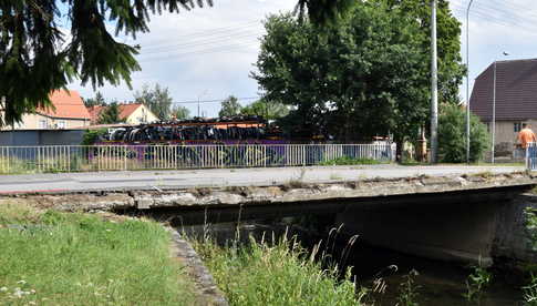 Dzierżoniów. Ostrożnie – prace na moście przy ul. Złotej