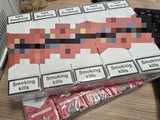 Bielawa. Policjanci zabezpieczyli tysiące nielegalnych papierosów i kilogramy suszu