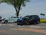 Zderzenie 4 pojazdów na DK-8. Droga zablokowana