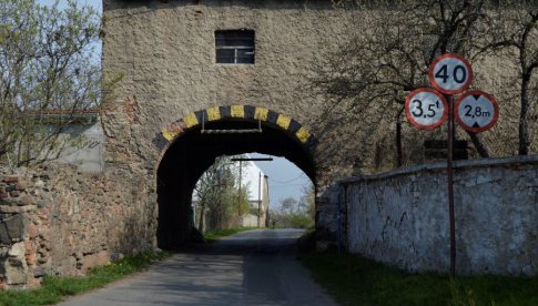 Budynek stwarzający zagrożenia zabezpieczony