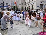 [FOTO, WIDEO] Procesja Bożego Ciała przeszła ulicami Świdnicy