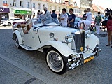 [FOTO] Zabytkowe auta opanowały rynek