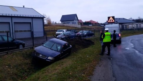 [FOTO] Jazdę zakończył w rowie