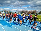 [FOTO, WIDEO] Po raz szósty pobiegli w RST Półmaratonie Świdnickim