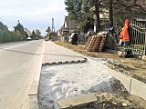 [FOTO] Rozpoczęła się budowa chodników na terenach wiejskich gminy Żarów