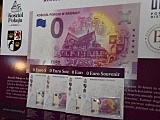 Oficjalna prezentacja banknotu 0 Euro z wizerunkiem Kościoła Pokoju w Świdnicy