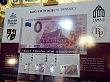 Oficjalna prezentacja banknotu 0 Euro z wizerunkiem Kościoła Pokoju w Świdnicy