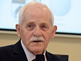 Nauczyciel „Kasprowicza”, prof. Michał Ossowski, z tytułem Zasłużony dla Województwa Dolnośląskiego