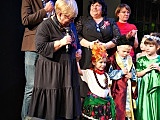 [FOTO] Premierowy występ przedszkolaków na deskach świdnickiego teatru 