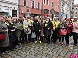 Żółty Marsz Nadziei przeszedł przez świdnicki rynek. To zwieńczenie akcji rozpoczętej jesienią [Foto]