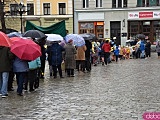 Żółty Marsz Nadziei przeszedł przez świdnicki rynek. To zwieńczenie akcji rozpoczętej jesienią [Foto]