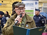 Żółty Marsz Nadziei przeszedł przez świdnicki rynek. To zwieńczenie akcji rozpoczętej jesienią [Foto]