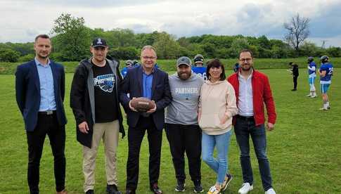 Drużyna Footballu Amerykańskiego Panthers Wrocław w Świebodzicach [Foto]