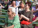 [WIDEO, FOTO] Występy artystyczne, grochówka i stoiska wojskowe. Piknik rodzinny-patriotyczny w Świdnicy