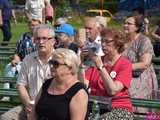 [WIDEO, FOTO] Występy artystyczne, grochówka i stoiska wojskowe. Piknik rodzinny-patriotyczny w Świdnicy