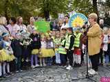 [FOTO] Zasadzili żonkile, które wiosną stworzą żółte Pola Nadziei. Rozpoczęto kolejną edycję akcji świdnickiego hospicjum