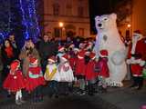 [WIDEO, FOTO] Ciepła grochówka, święty Mikołaj i występy dzieci na Wigilii Organizacji Pozarządowych