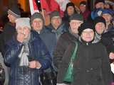 [WIDEO, FOTO] Jest w nas gniew, Koalicja oszustów. Działacze PiS nie kryli oburzenia zmianami w mediach publicznych podczas manifestacji w Świdnicy