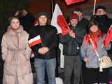 [WIDEO, FOTO] Jest w nas gniew, Koalicja oszustów. Działacze PiS nie kryli oburzenia zmianami w mediach publicznych podczas manifestacji w Świdnicy