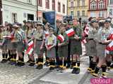 [FOTO] Biało-czerwona Świdnica! Mieszkańcy tanecznym krokiem świętowali Dzień Flagi