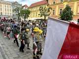 [FOTO] Biało-czerwona Świdnica! Mieszkańcy tanecznym krokiem świętowali Dzień Flagi