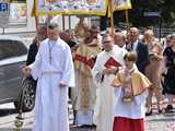 [FOTO] Tłum wiernych przeszedł w procesji z okazji Bożego Ciała w Strzegomiu