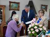 [FOTO] Pani Maria z Mokrzeszowa skończyła 100 lat! Poznajcie historię sympatycznej jubilatki 