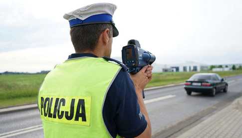 Pędził swoim seatem o 52 km/h za dużo i stracił uprawnienia