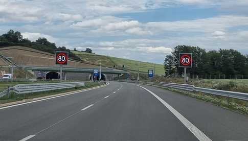 [FOTO] W środę otwarcie ostatniego dolnośląskiego odcinka S3! Powstał tam najdłuższy pozamiejski tunel w Polsce