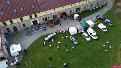 [WIDEO/FOTO] Grudniowy Targ Ziemi przyciągnął tłumy entuzjastów zdrowej żywności