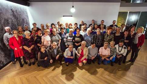 [FOTO] Studenci UTW Żarów spotkali się na wieczerzy wigilijnej