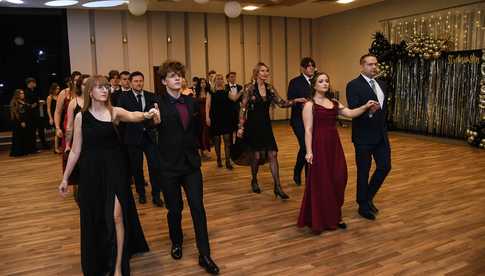 [FOTO] Ależ bal! Studniówka ZSB-E w Świdnicy