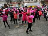 [WIDEO/FOTO] Wspólnie wystąpiły przeciwko przemocy. Akcja One Billion Rising w Świebodzicach