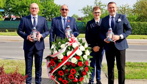[FOTO] Władze Żarowa upamiętniły 234. rocznicę uchwalenia Konstytucji 3 Maja